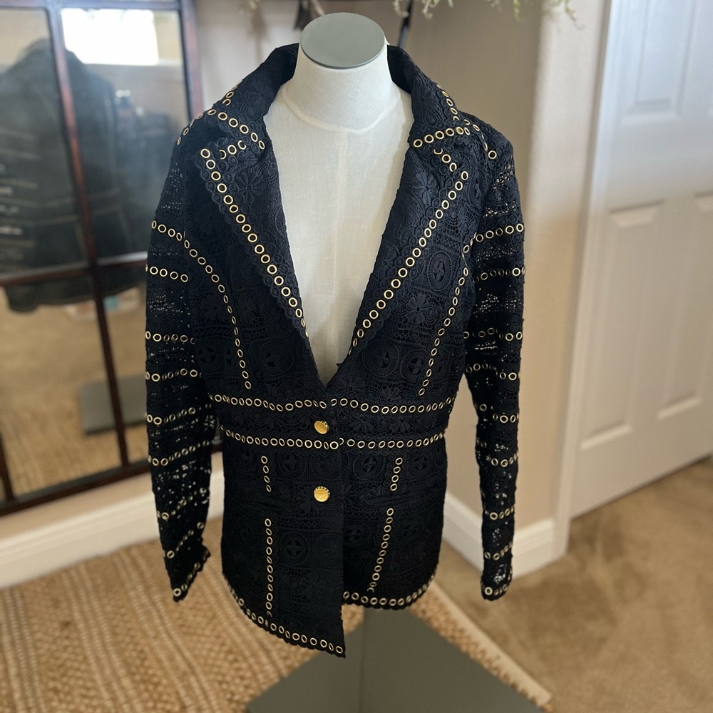 *NEW* Embroidered Black Blazer - Picture 2 of 8
